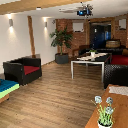 Wellness Mit Sauna Und Garten