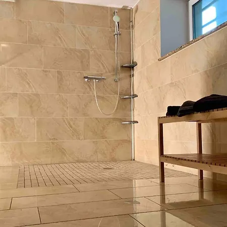 Wellness Mit Sauna Und Garten Apartment