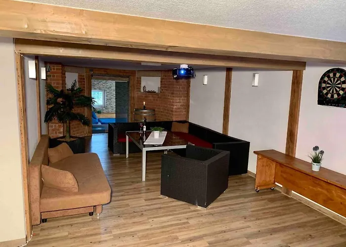 Wellness Mit Sauna Und Garten